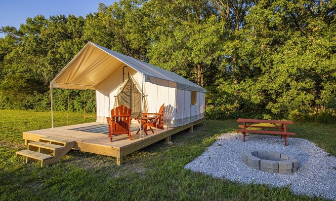 Cassville RV Rental | Hike & Glamp Getaway near Roaring River Park