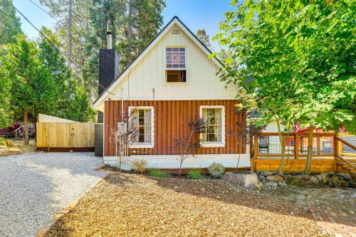 Twain Harte House | Hike, Ski and Fish Charming Cabin in Twain Harte!