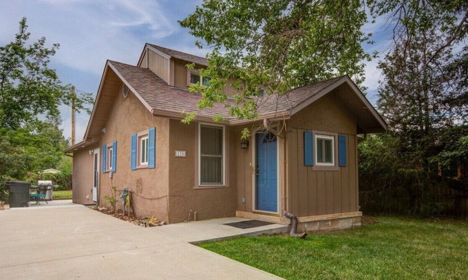 Palmer Lake House | Hiker's Hideaway is perfect for your next vacation
