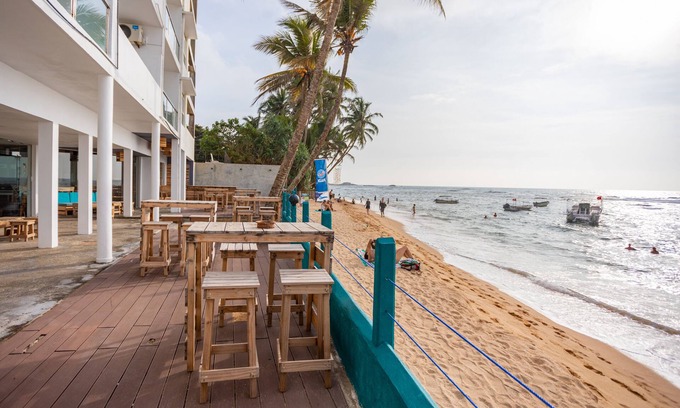 Hikkaduwa Hotel | Hikkaduwa Beach Hotel