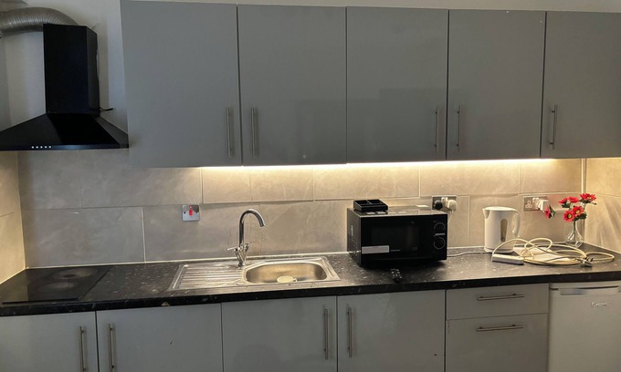 Cheetham Hill Apartment | Hill's View Apartments