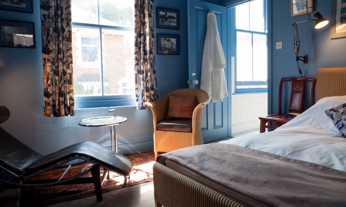 Dartmouth Bed & Breakfast | Hill View House