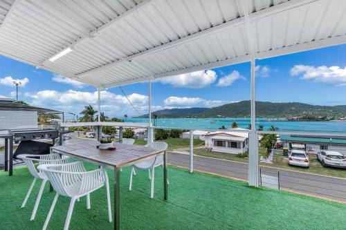 Airlie Beach House | Hillcrest Harmony