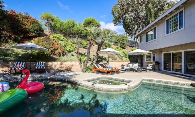 Laguna Hills House | Hills Pool Villa