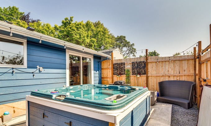 Hillsboro House | Hillsboro Vacation Rental w/ Private Hot Tub!