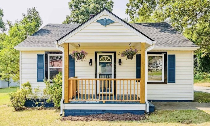 Hillsborough House | Hillsborough Bungalow