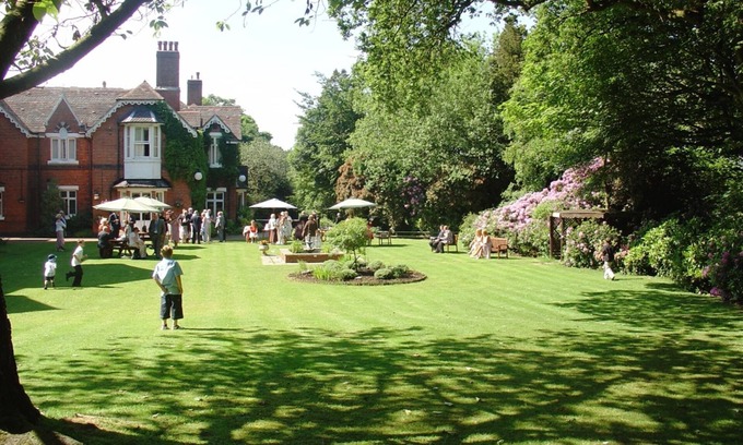 Cleedownton Hotel | Hillscourt