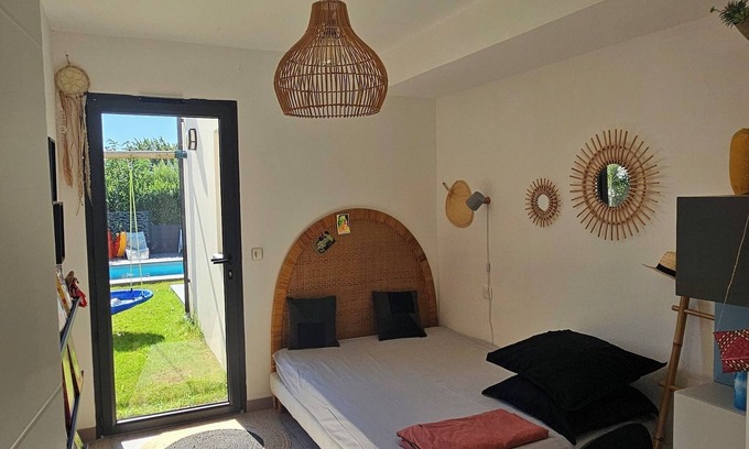 Castanet-Tolosan House | Hillside family home