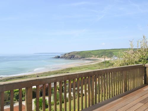 Praa Sands House | Hillside