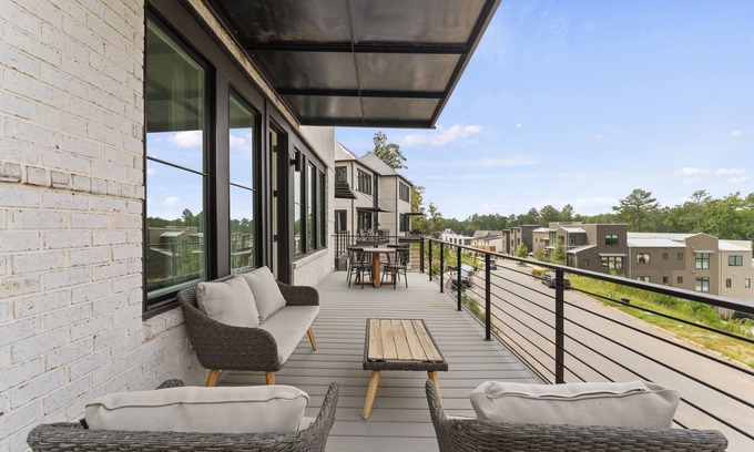Palmetto Condo | Hillside Haven - BEAUTIFUL 2 Bedroom/2Full Bath Townhome