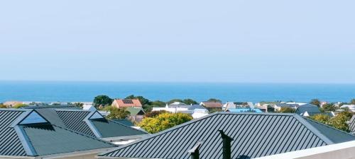 Onrus House | Hillside Haven