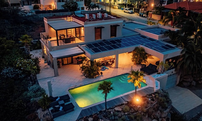 Alto Vista Villa | Hillside Retreat brings together picturesque views with a magnificent island backdrop.