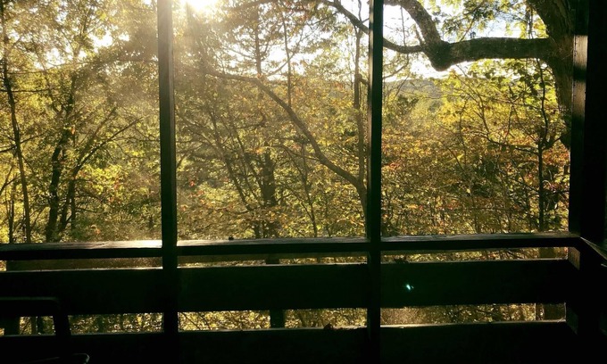 Steelville Cabin | Hilltop Cabin Overlooking the Meramec River