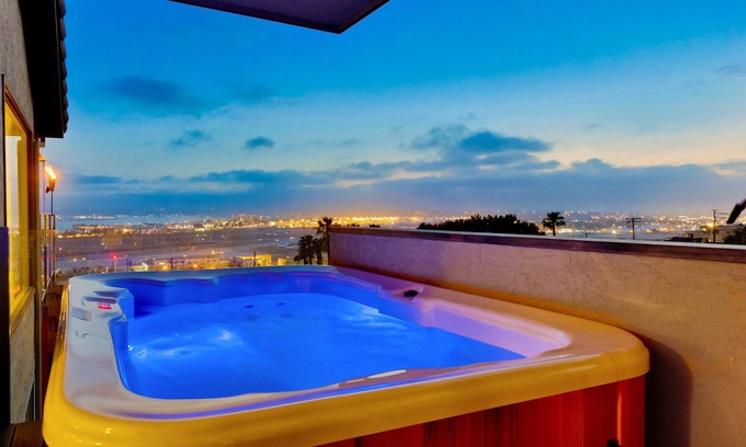 Middletown House | ♥ Hilltop Hacienda – Private Villa with Panoramic Views! ♥
