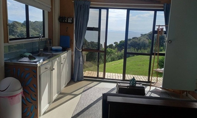 Amodeo Bay House | Hilltop Haven ~ Sunset views over the Hauraki Gulf