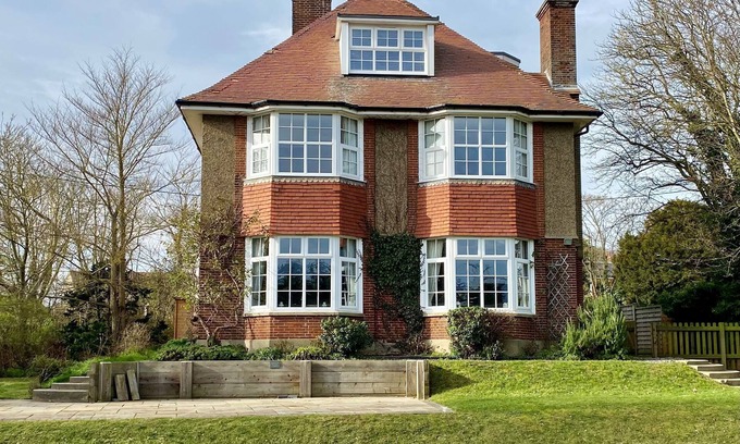 Mundesley Cottage | Hilltop - sleeps 16 guests in 7 bedrooms