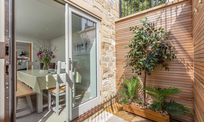 Pateley Bridge House | Hilltop Snug Entire House
