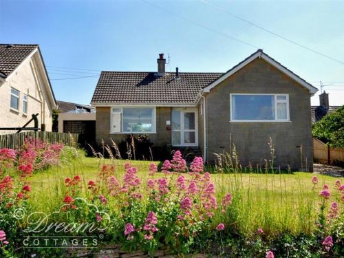 Bridport House | Hillview Bungalow