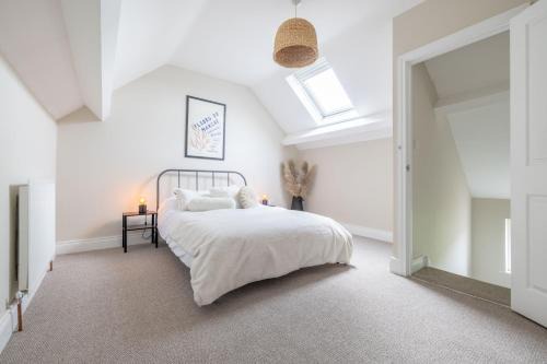 Belfast House | Hillview House