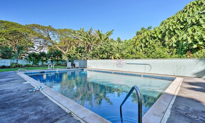 Hilo Apartment | Hilo Condo w/Pool Steps From Carlsmith Beach Park