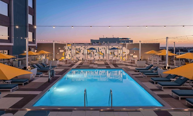Buena Park Hotel | Hilton Buena Park Anaheim
