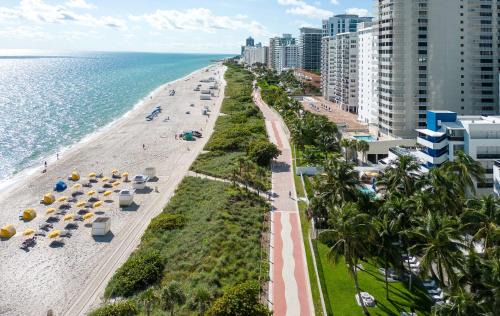 Mid Beach Resort | Hilton Cabana Miami Beach Resort