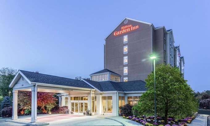 Newtonville Hotel | Hilton Garden Inn Albany/SUNY Area