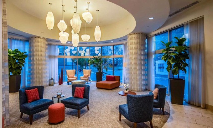 Old Town Alexandria Hotel | Hilton Garden Inn Alexandria Old Town National Harbor