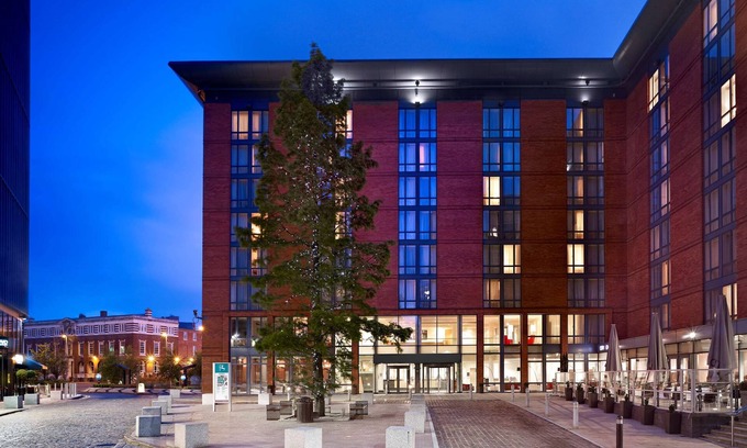 The Westside Hotel | Hilton Garden Inn Birmingham Brindley Place