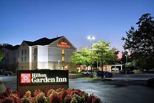 Central Newport News Hotel | Hilton Garden Inn Newport News