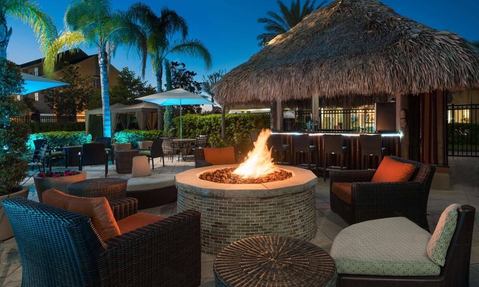 Florida Center Hotel | Hilton Garden Inn Orlando International Drive North