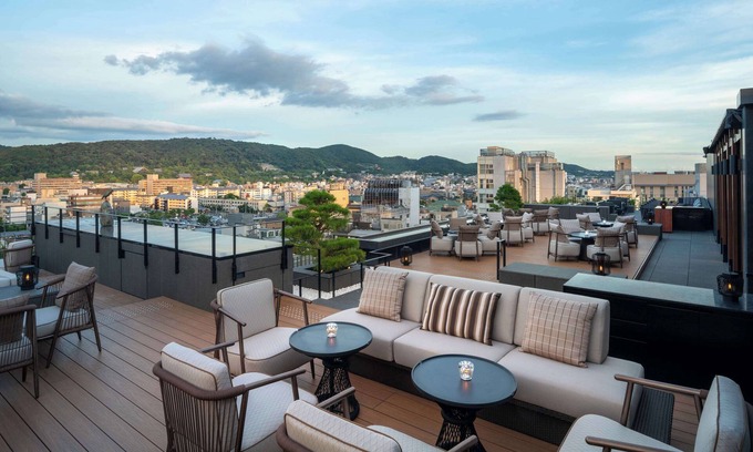 Karasuma Hotel | Hilton Kyoto