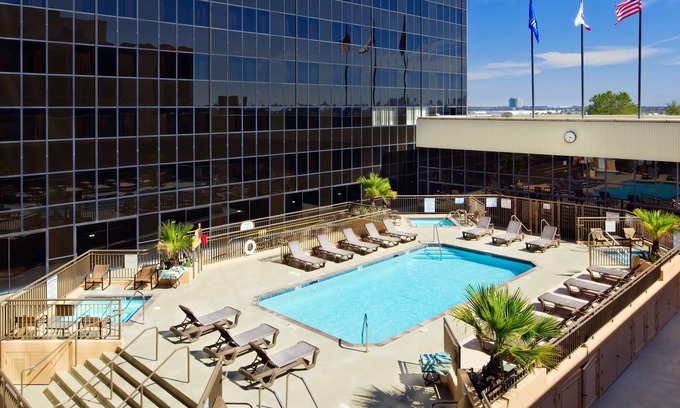 Los Angeles Hotel | Hilton Los Angeles Airport