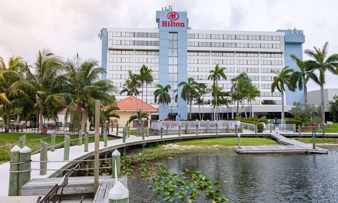 West Palm Beach Hotel | Hilton Palm Beach PBI