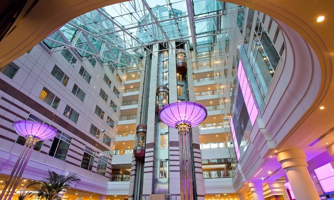 Tremblay-les-Gonesse Hotel | Hilton Paris Charles de Gaulle Airport