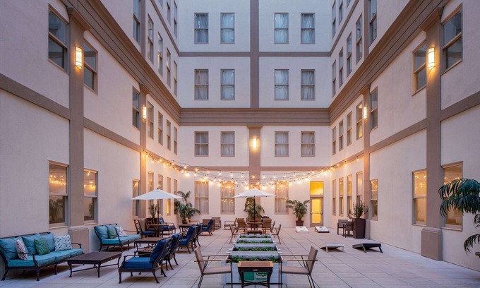 City Center Hotel | Hilton Richmond Downtown