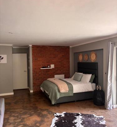 Hilton House | Hilton Splendour 1