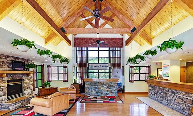 Pittman Center Hotel | Hilton Vacation Club Bent Creek Golf Village Gatlinburg