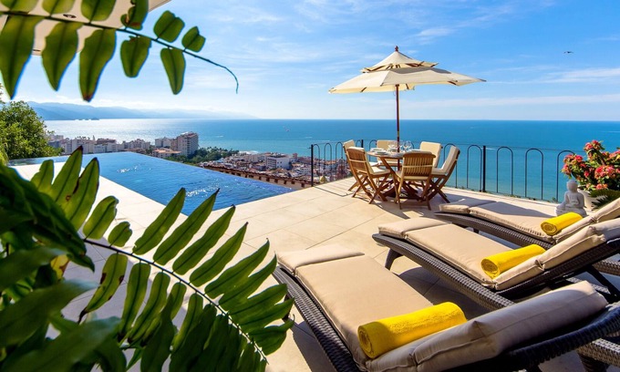 Cerro House | Hip and Stylish Downtown Villa w/Spectacular Views, Pool and Incredible Staff