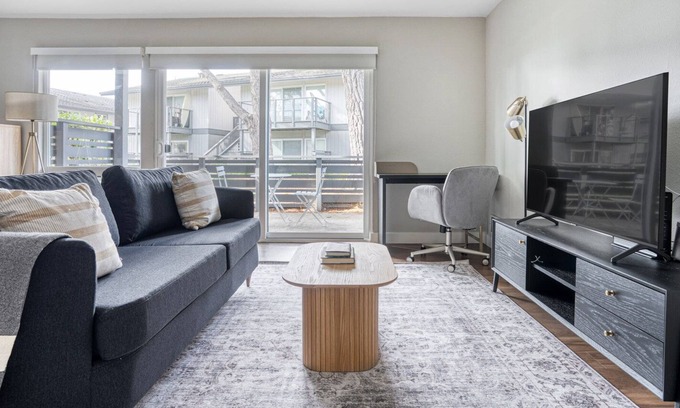 Foster City Apartment | Hip Foster City Studio w/ Gym, Pool & W/D, near 101 & 92, by Blueground