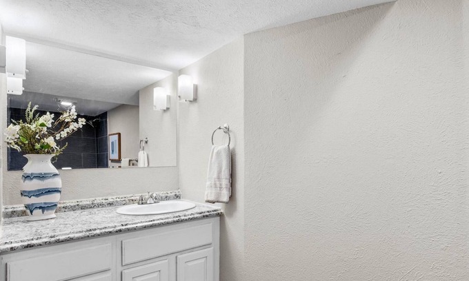Arvada Plaza Area House | Hip Old Town Arvada Pad