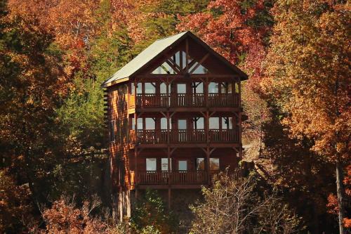 Gatlinburg - Pigeon Forge Ski Chalet | His Amazing Grace by Eden Crest