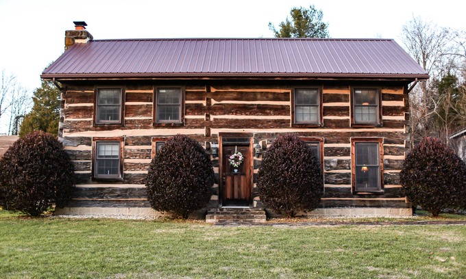 Gnaw Bone Cabin | Historic 3 bedroom cabin on 110 acres