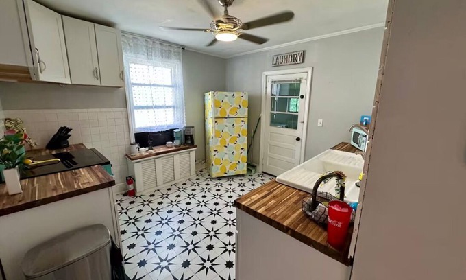 Old Southwest Apartment | Historic Apartment in Roanoke Near Carilion Hospital & Downtown - Pet Friendly