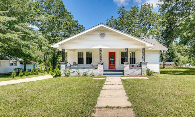 Arab House | Historic Arab Home: 12 Mi to Guntersville Lake!