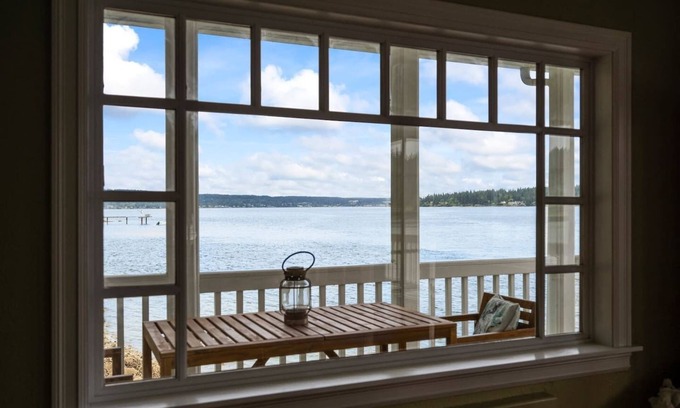 Bremerton House | Historic Beach Cottage on The Puget Sound