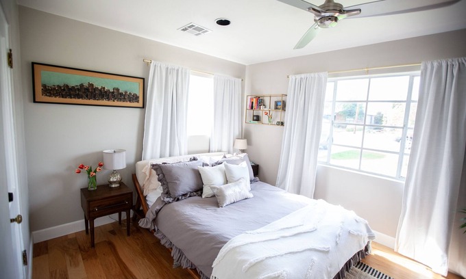 Phoenix College House | Historic Brick Bungalow - Near Downtown Phoenix