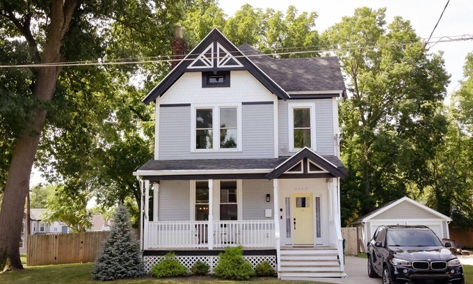 Roselawn Finance House | Historic charm with modern amenities. Totally renovated old home. Impeccable!