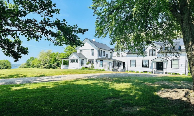 Chautauqua House | Historic Chautauqua Heights Manor perched above Chautauqua Lake & Institution