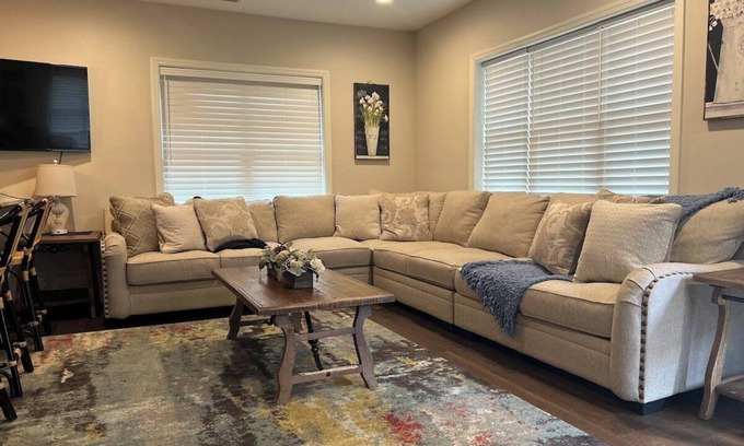 Cleveland Cottage | Historic Cleveland Heights Carriage House!